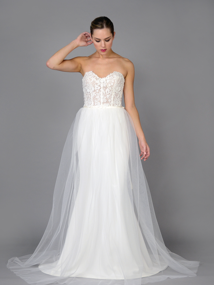 1646 front w tulle over skirt small